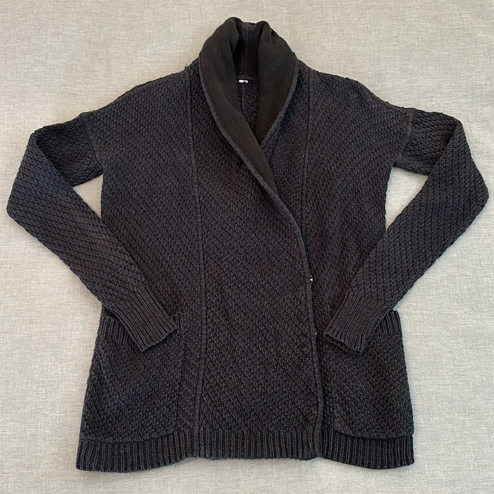 Vintage Lululemon Sweater. Size 6.